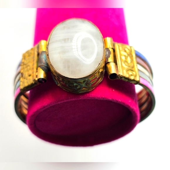 Bracelet - Picture 1 of 8